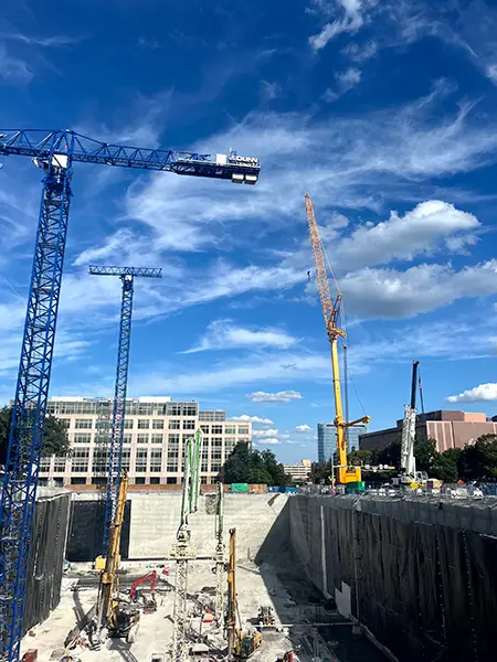 Crane 3 installation with supporting crane